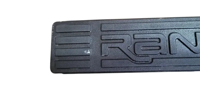 Soleira Externa T.direito Ranger 07 A 09 Detalhe N97 Preto