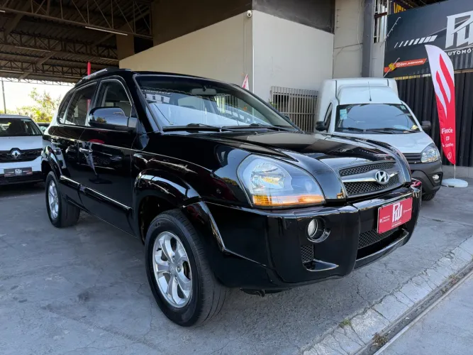 Hyundai Tucson GLS 2.0 Automática (2015) A/T - Impecável