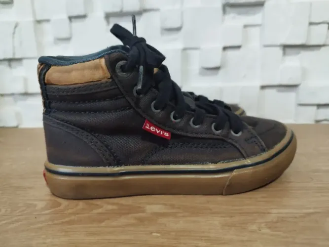 Tênis Infantil Levi's - Conforto e Estilo tamanho 27