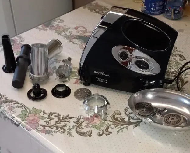 Vendo Moedor de Carne Elétrico