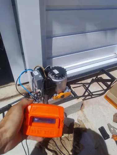 Motor Automático para Portão de Garagem