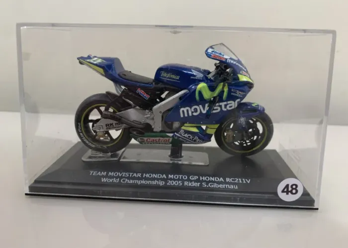 Miniatura MotoGP Honda RC211V/Sete Gibernau 2005