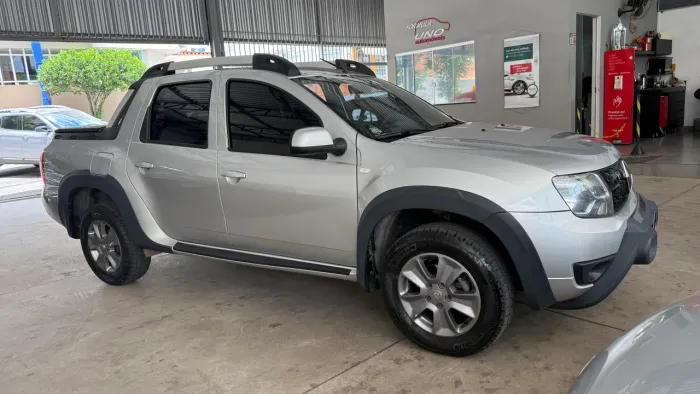 Renault Duster Oroch Dyna. 2.0 Hi-flex 16V Mec. 2016
