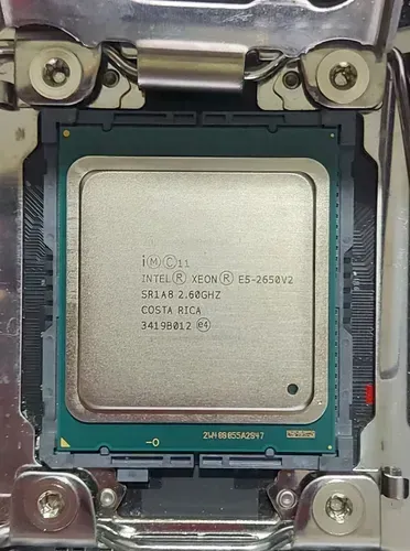 Processador Intel Xeon E5-2650 V2 De 8 Núcleos