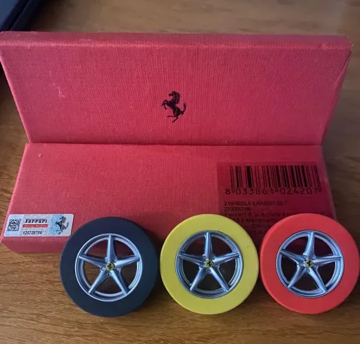 Borrachas Ferrari 3 rodas