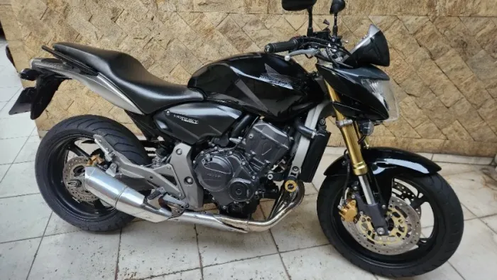 HORNET 2008 IMPECÁVEL - BAIXA KM - RARIDADE 