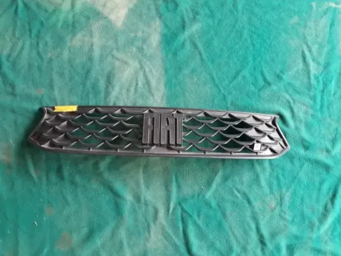 grade dianteira fiat argo 2020/23 original usado