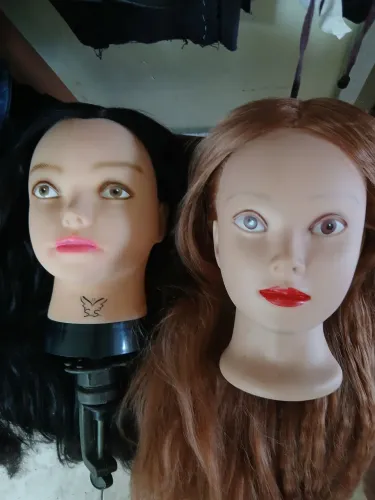2 cabeças de manequim