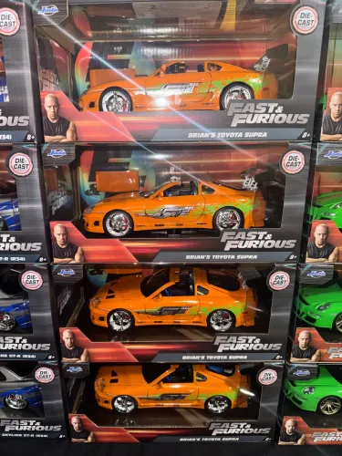 Miniatura Velozes e Furiosos Toyota Supra Jada Toys escala 1/24
