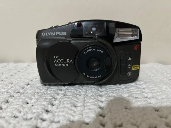 Câmera Olympus Accura Zoom XB 70 