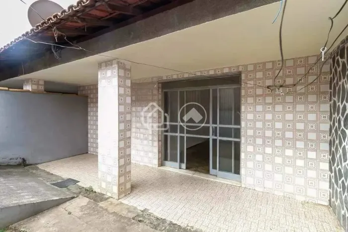 Aluga se Casa no Bairro Glória!