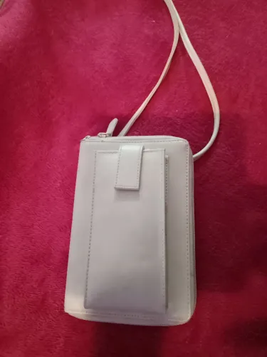 Bolsa em couro na cor nude com ziper comprada nos EUA