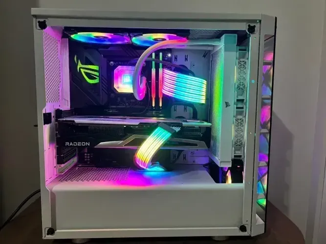 PC GAMER High-End | i9 13900KF | RX 6950 XT Nitro+ | ROG STRIX Z790-F | DDR5 6000MHz