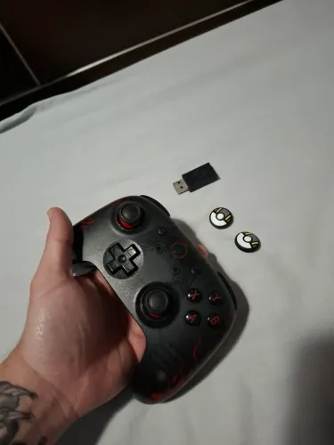 CONTROLE SEM FIO 8BITDO ULTIMATE - EDIÇÃO ESPECIAL