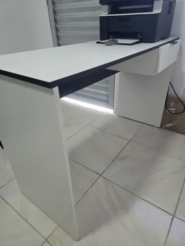 ESCRIVANINHA MDF PRETO E BRANCO