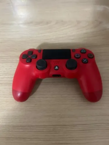 Controle PS4 (Usado em ótimo estado) com bluetooth cor vermelha
