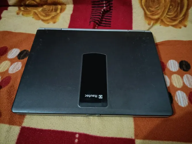 (LEIA ANÚNCIO) NOTEBOOK ITAUTEC INFOEAY W7645 TELA QUEIMADA P/ CONSERTAR OU PEÇAS