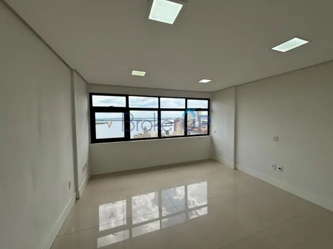 Sala em Centro Histórico - Porto Alegre, RS