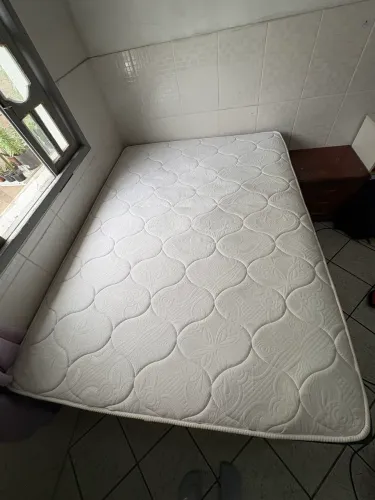 Cama Box de mola ensacada da Design 