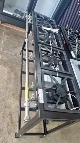 FOGÃO INDUSTRIAL 4 BOCAS EM LINHA VENANCIO