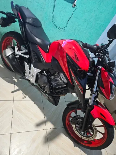 CB Twister 300
