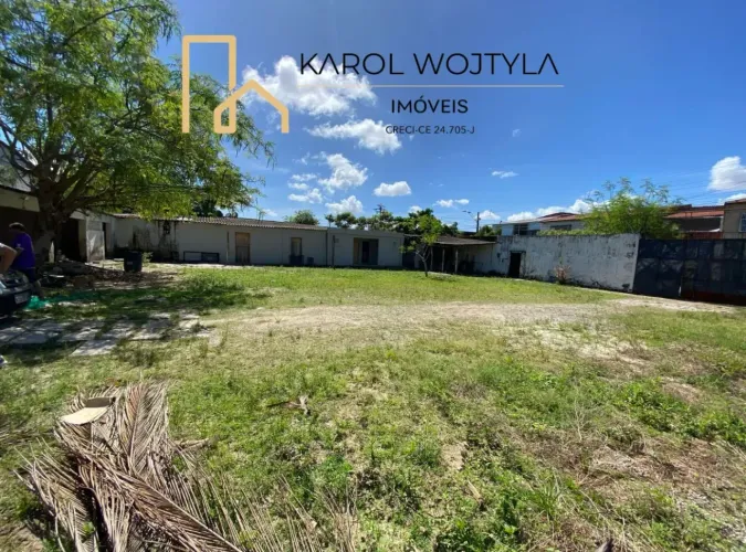 Grande Oportunidade! Terreno de Esquina com 1.815m² à Venda Localização Estratégica em Fo