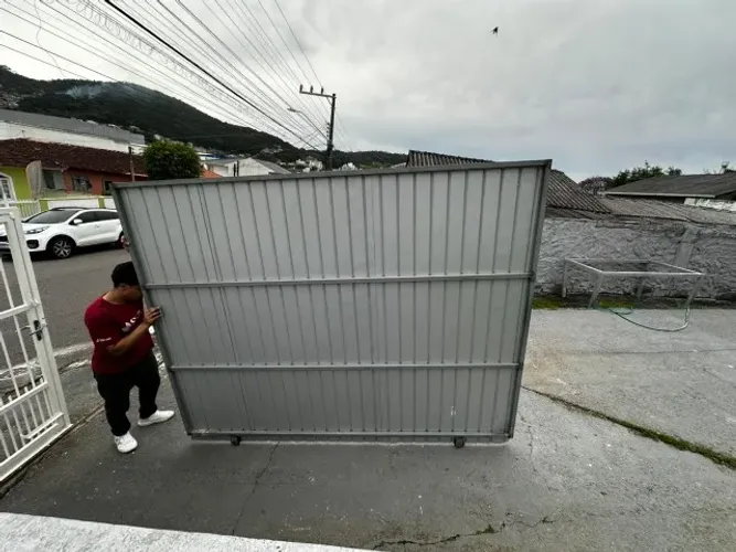 Portão de Correr de Chapa 2,70 x 2,17 m - Usado em Bom Estado