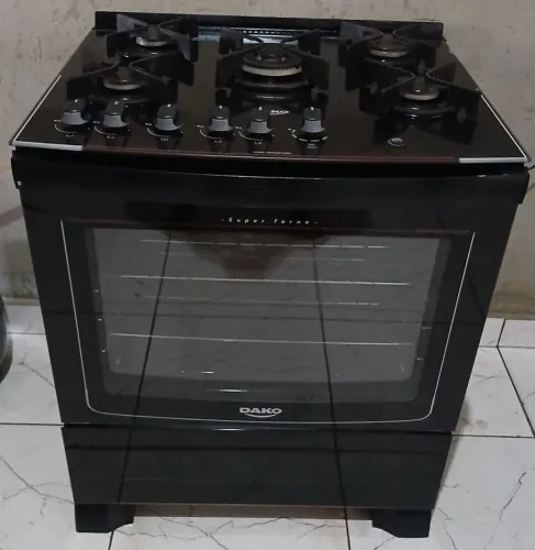 Vendo fogão 5 bocas mesa de vidro elétrico com luz no forno. 