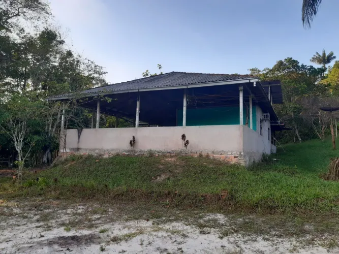 Sítio na am 10 a 27 km da barreira 