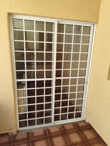 Porta de alumínio 1,50x2,10 branca 2 folhas