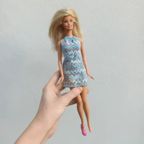 Boneca Barbie antiga chic fashionista 2002