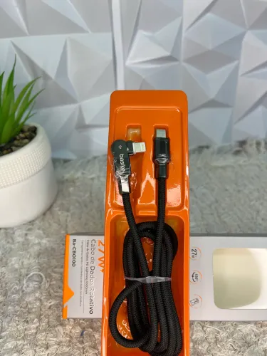 Cabo Basike Lightning 27W Rotativo 180° 1 Metro Carga Rápida