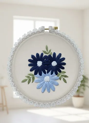 Quadro decorativo bordado a mão bastidor