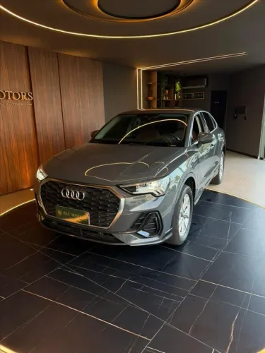 Audi Q3 Perf. Black 2.0 TFSI Tiptr. Quattro 2023