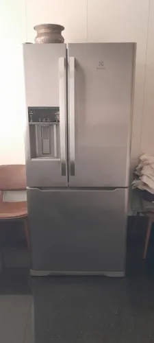 Geladeira Frost free - Electrolux DM85X