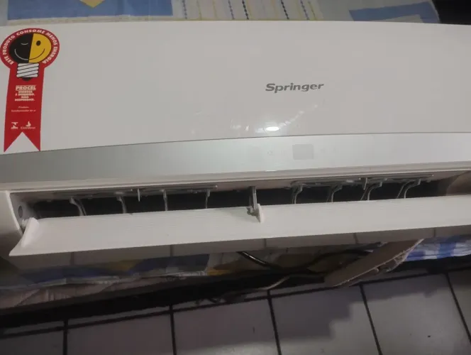 Evaporadora Springer de 9000btus nova.