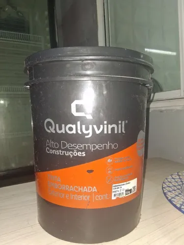 Tinta emborrachada Qualyvinil balde  branca
