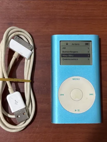IPod Mono 4GB + Cabo Original