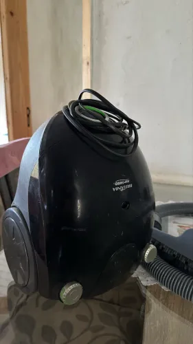 Aspirador de pó Britânia 