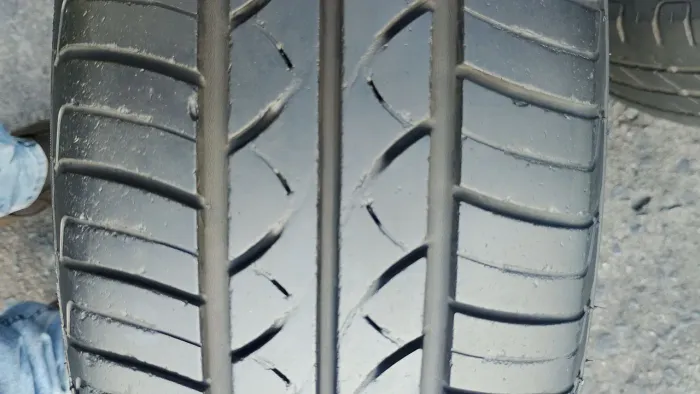 01 pneu aro 15 maxis 175/60/15 original do march