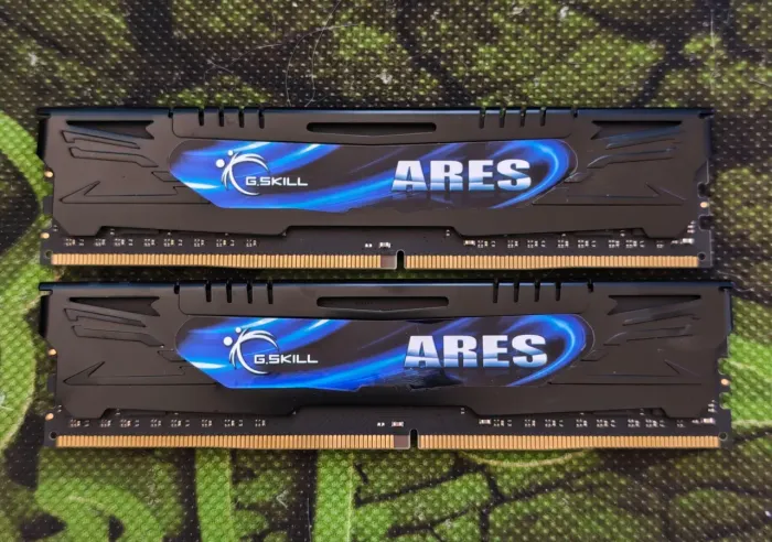 Memória RAM G.Skill Ares DDR4 2x8Gb 3600MT/s CL15