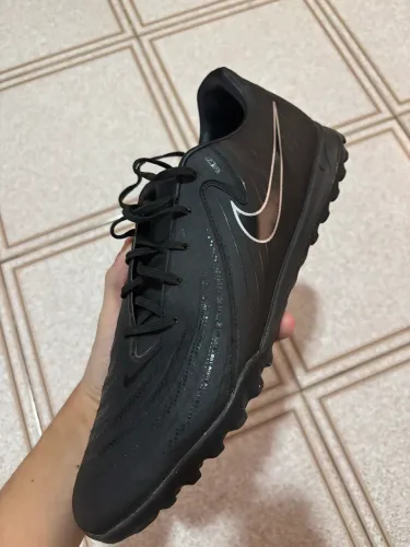 Chuteira Nike Phantom preta society