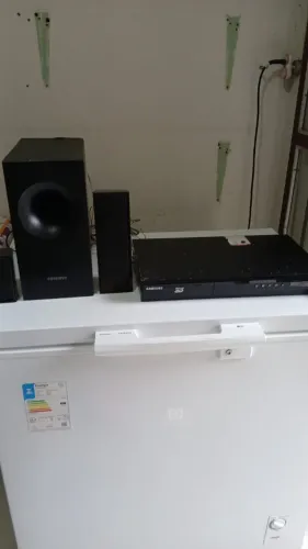 Caixa de som Samsung Home Theater + alto falante + aparelho DVD, CD e pendrive