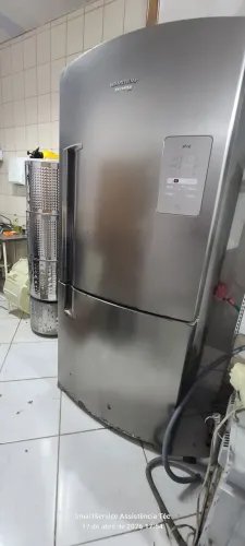 Geladeira Brastemp 573 LT em Bom Estado