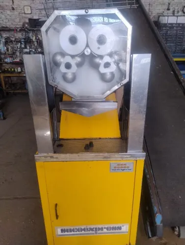 Extratora Industrial de Laranja 150 Litros/Hora