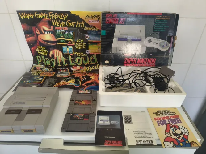 Super Nintendo único dono 3 jogos caixa e manuais