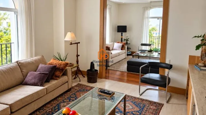 Apartamento de alto padrão nos Jardins, locação, reformado, com 340m², 3 Suítes e 2 vagas