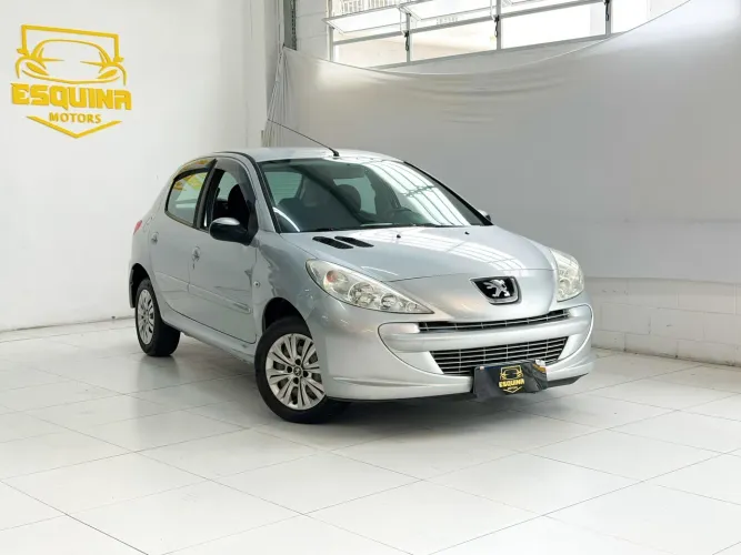 Peugeot 207 XR 1.4 Flex 8V 5P 2012