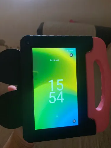 Tablet com capa da minnie