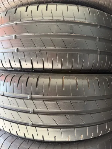 Pneus 185-65-15 semi novos sem defeitos 
